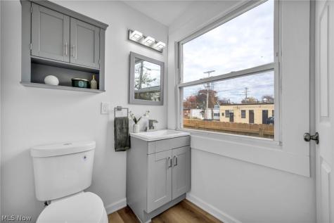 828 Nela View Road Cleveland Heights OH 44112