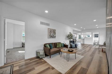 828 Nela View Road Cleveland Heights OH 44112