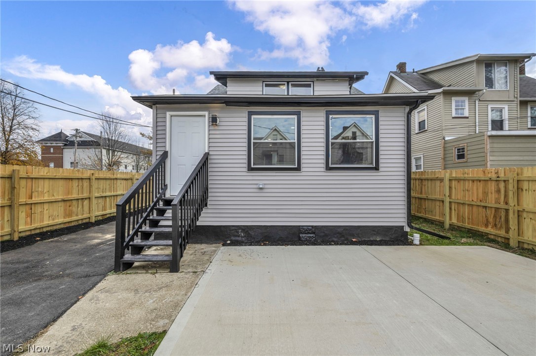 828 Nela View Road Cleveland Heights OH 44112