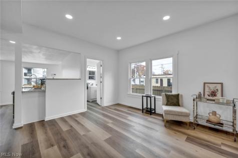 828 Nela View Road Cleveland Heights OH 44112
