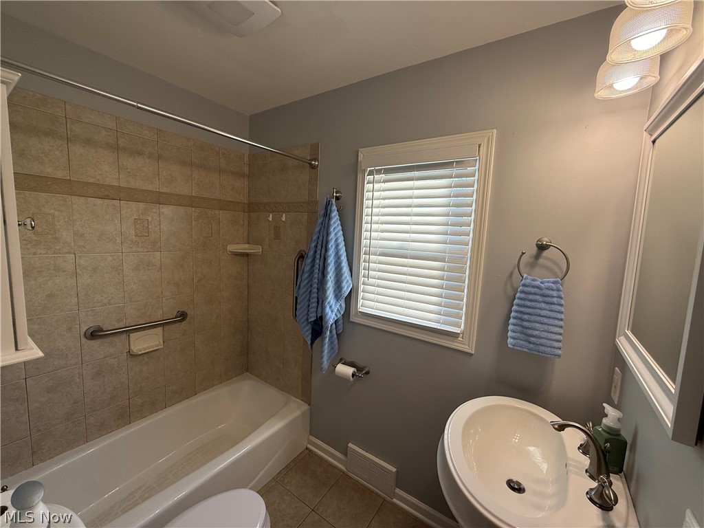 795 Concord Place Coshocton OH 43812