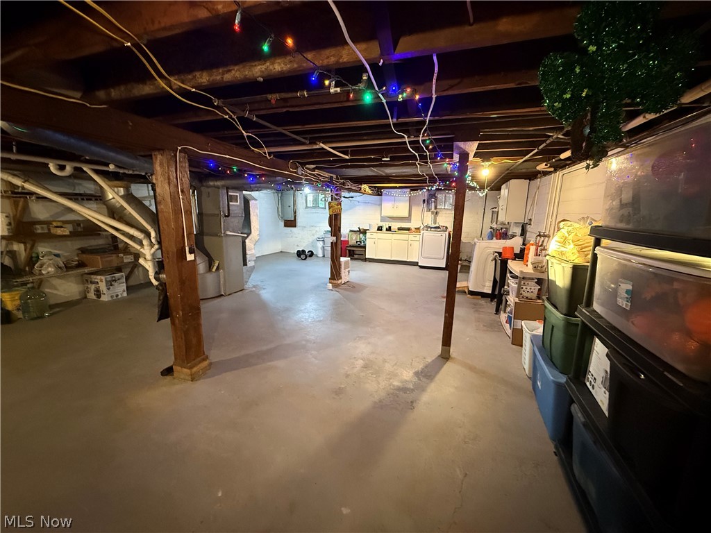 795 Concord Place Coshocton OH 43812
