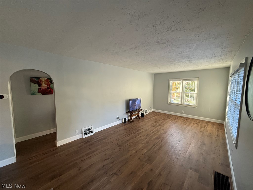 795 Concord Place Coshocton OH 43812