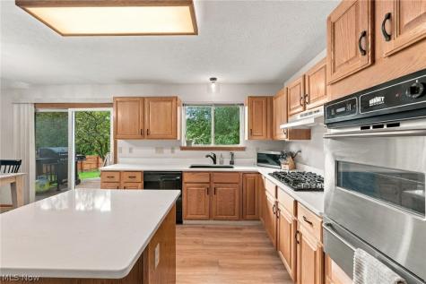 2826 Aaron Drive Medina OH 44256