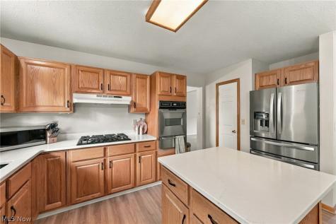 2826 Aaron Drive Medina OH 44256