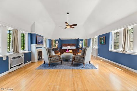 10416 Lake Avenue Cleveland OH 44102
