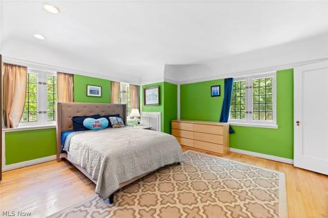 10416 Lake Avenue Cleveland OH 44102