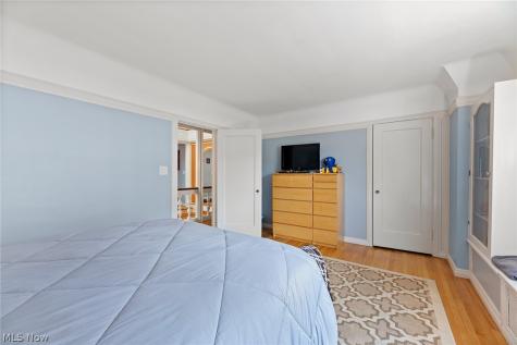 10416 Lake Avenue Cleveland OH 44102