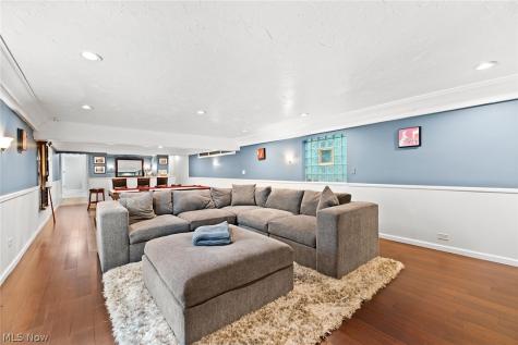 10416 Lake Avenue Cleveland OH 44102