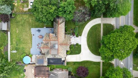 10416 Lake Avenue Cleveland OH 44102