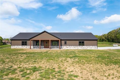 2085 Belfort Avenue Louisville OH 44641