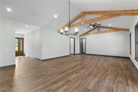 2085 Belfort Avenue Louisville OH 44641