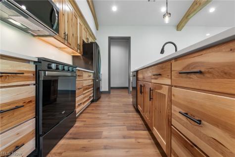 2085 Belfort Avenue Louisville OH 44641