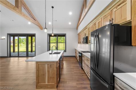 2085 Belfort Avenue Louisville OH 44641