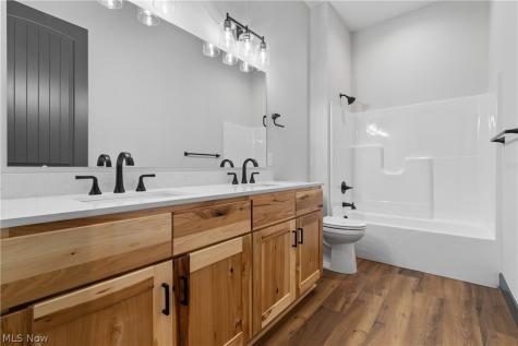2085 Belfort Avenue Louisville OH 44641