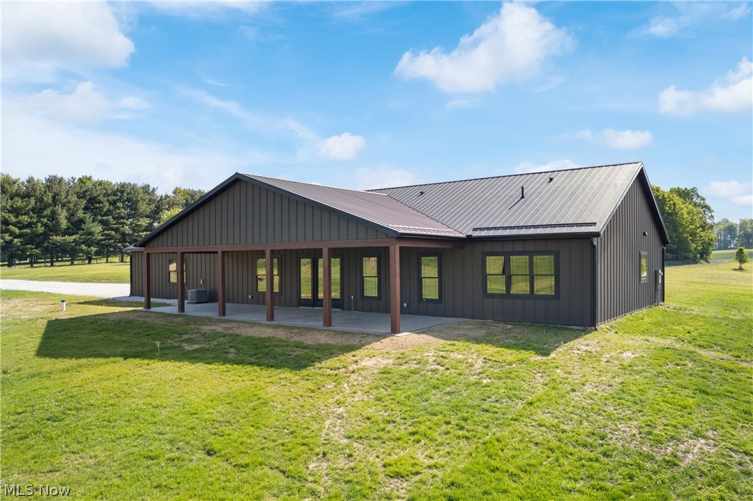 2085 Belfort Avenue Louisville OH 44641