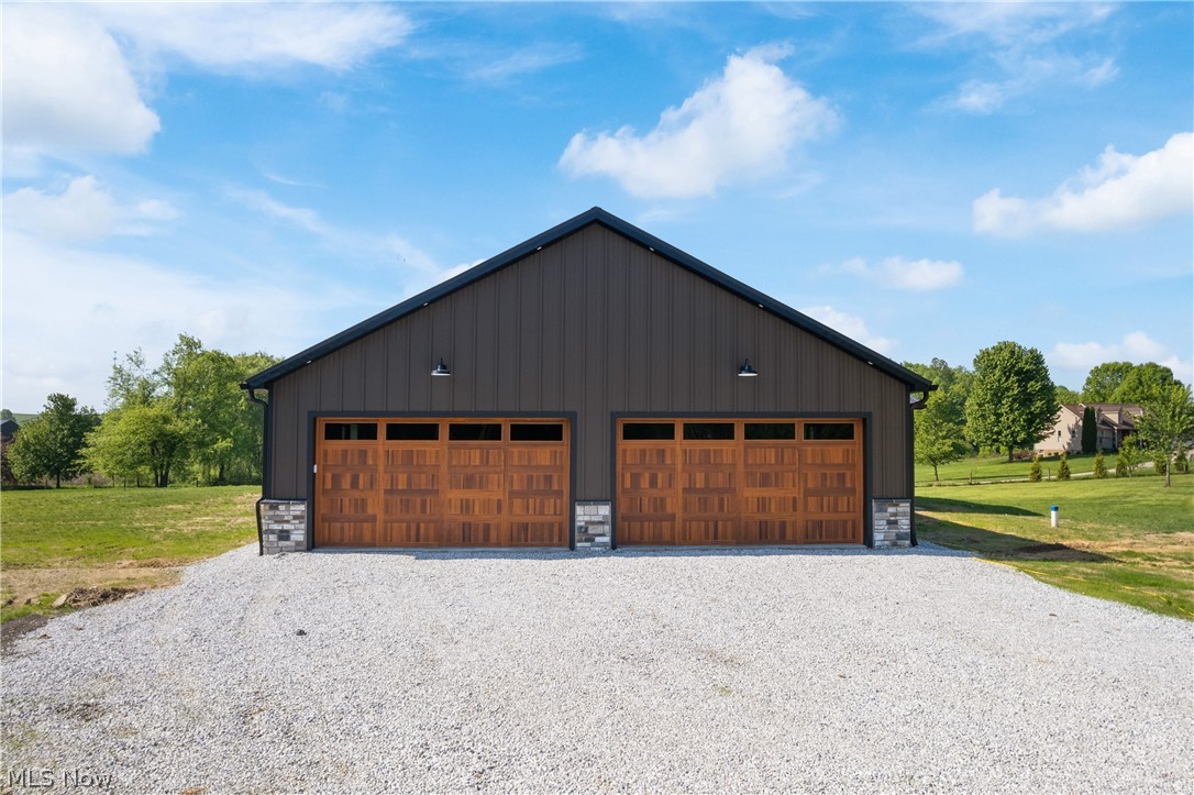 2085 Belfort Avenue Louisville OH 44641
