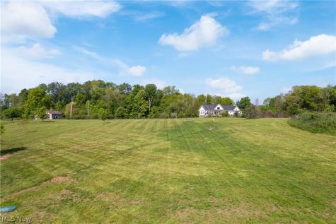 2085 Belfort Avenue Louisville OH 44641