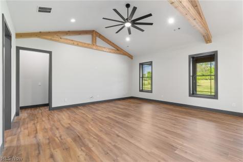 2085 Belfort Avenue Louisville OH 44641
