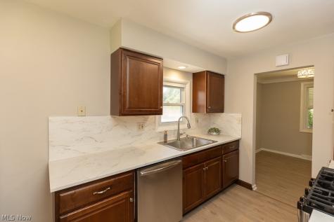11391 Ronald Drive Parma OH 44130
