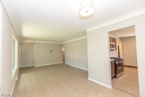 11391 Ronald Drive Parma OH 44130