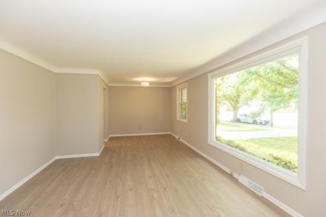 11391 Ronald Drive Parma OH 44130