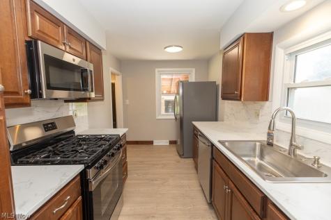 11391 Ronald Drive Parma OH 44130
