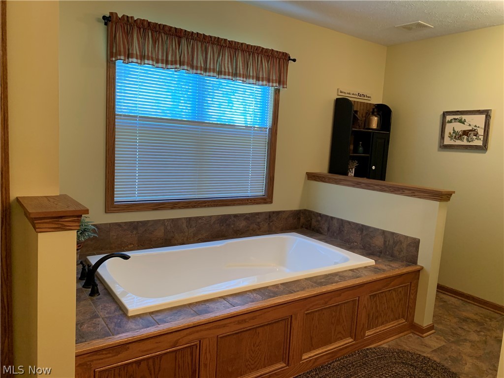 2379 Deer Creek Circle Orrville OH 44667