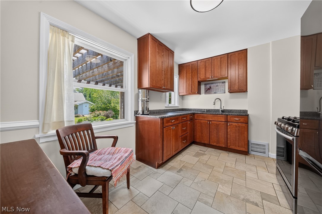 880 Sandusky Street Conneaut OH 44030