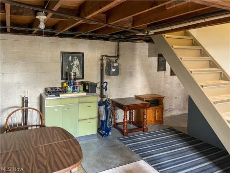 54 Poplar Avenue Niles OH 44446