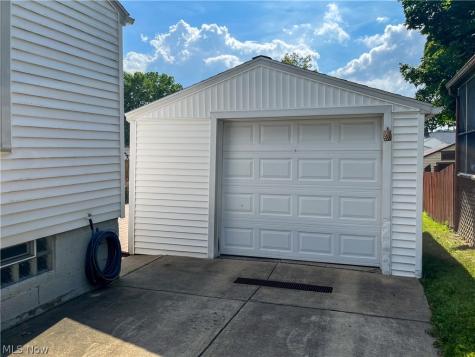 54 Poplar Avenue Niles OH 44446