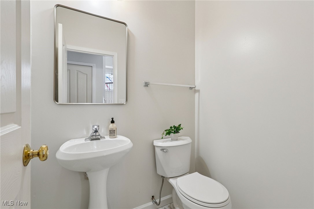 8683 Pine Creek Lane Northfield OH 44067