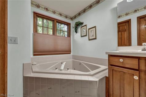 9716 N Avon Belden Road Grafton OH 44044