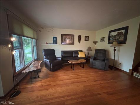 19202 Davinwood Drive Cleveland OH 44135