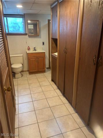 19202 Davinwood Drive Cleveland OH 44135