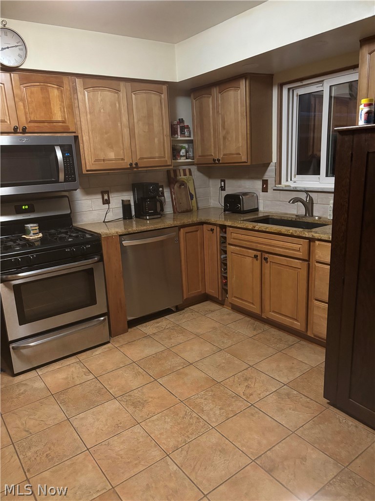 19202 Davinwood Drive Cleveland OH 44135