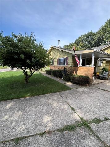 19202 Davinwood Drive Cleveland OH 44135