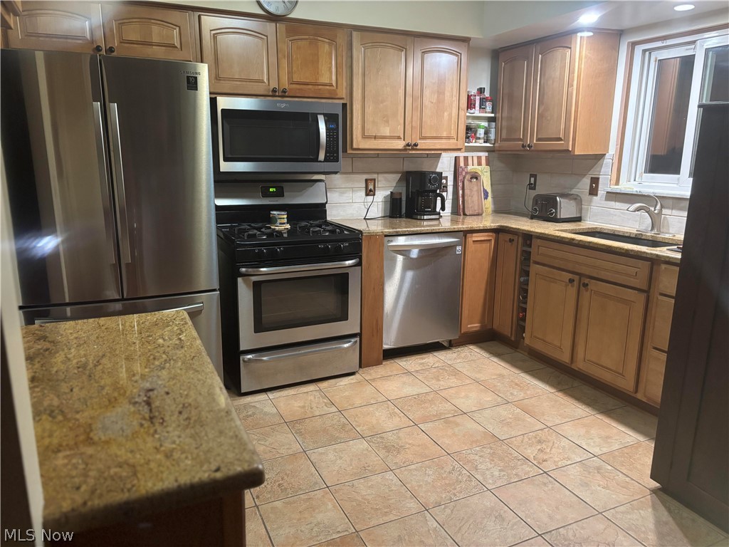 19202 Davinwood Drive Cleveland OH 44135