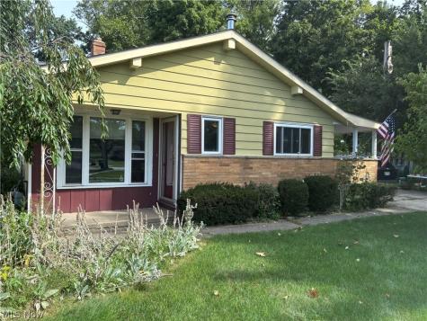 19202 Davinwood Drive Cleveland OH 44135