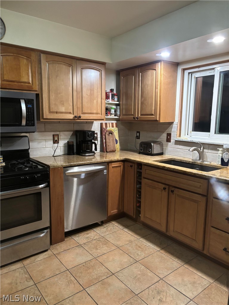19202 Davinwood Drive Cleveland OH 44135