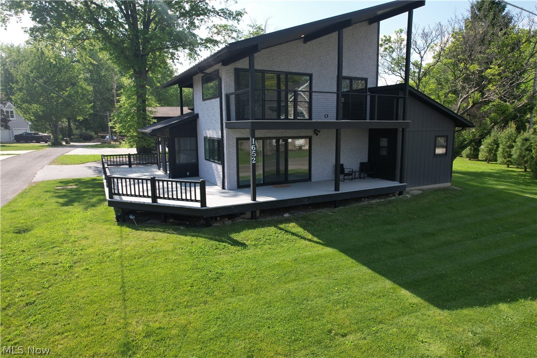 1652 Jersey Street Lake Milton OH 44429