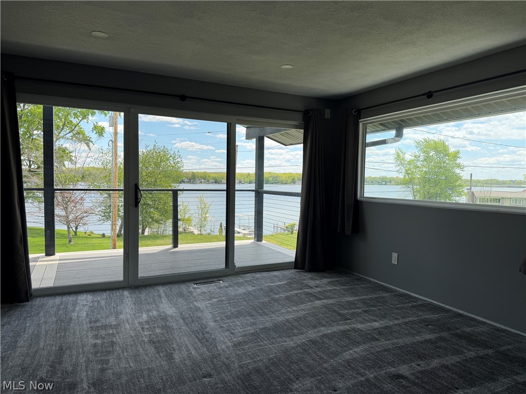 1652 Jersey Street Lake Milton OH 44429