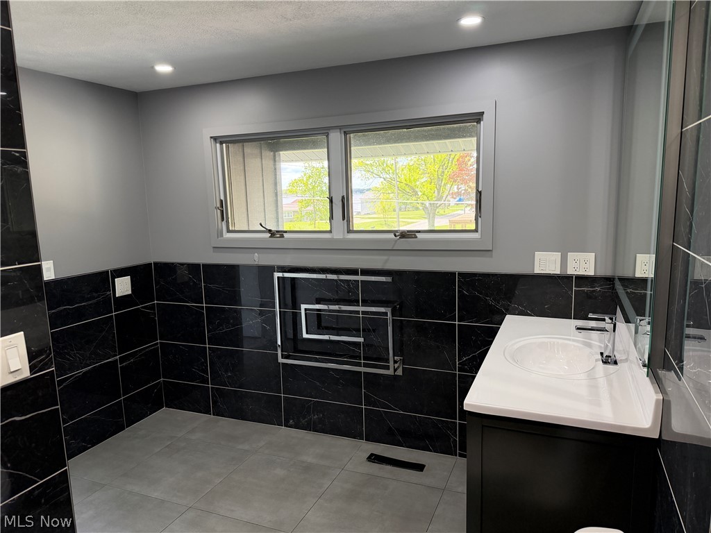 1652 Jersey Street Lake Milton OH 44429