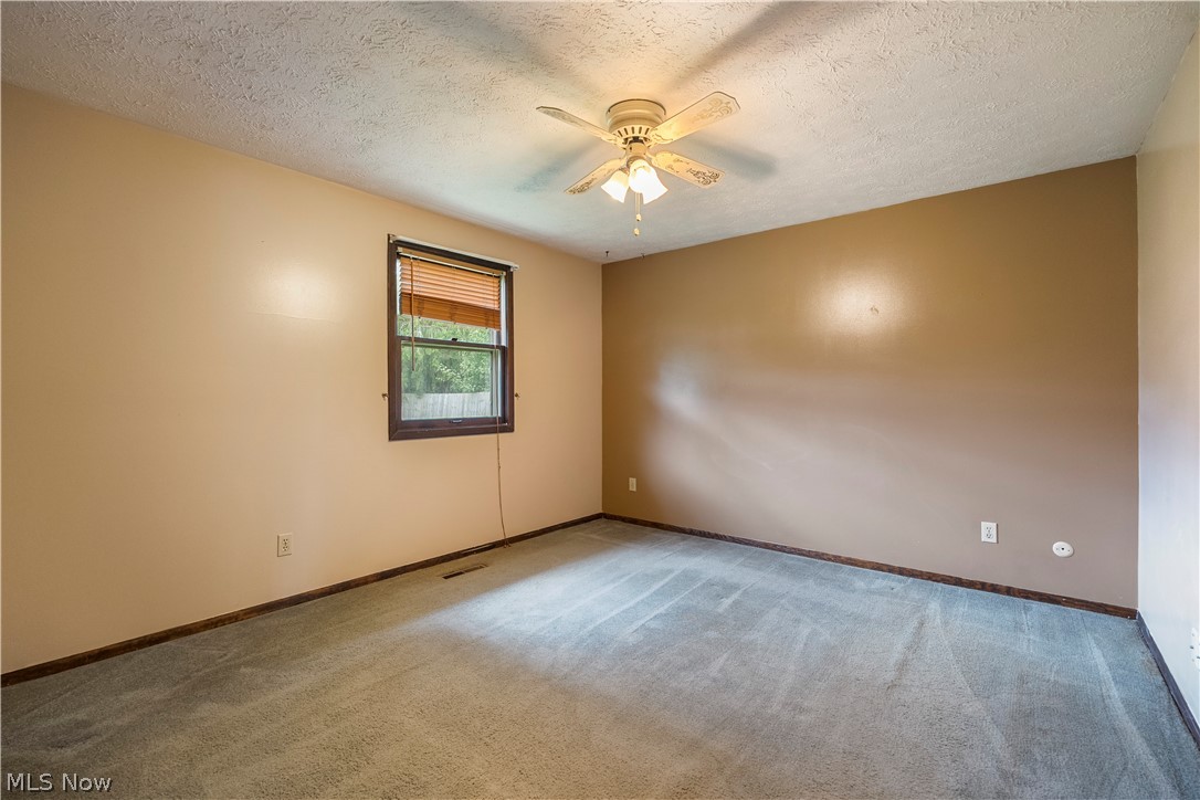 5411 Clay Street Louisville OH 44641