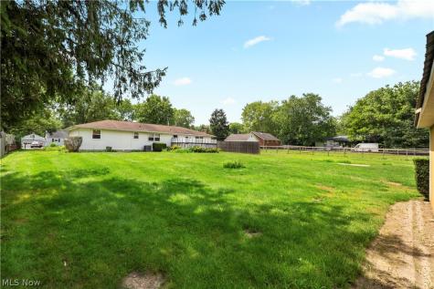 5411 Clay Street Louisville OH 44641