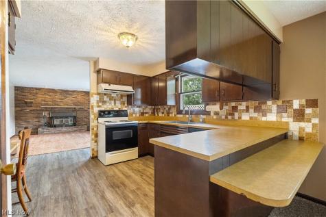 5411 Clay Street Louisville OH 44641