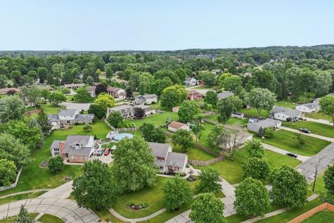 9691 River Oaks Drive North Royalton OH 44133