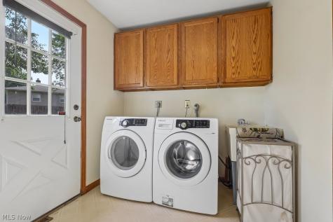 9691 River Oaks Drive North Royalton OH 44133