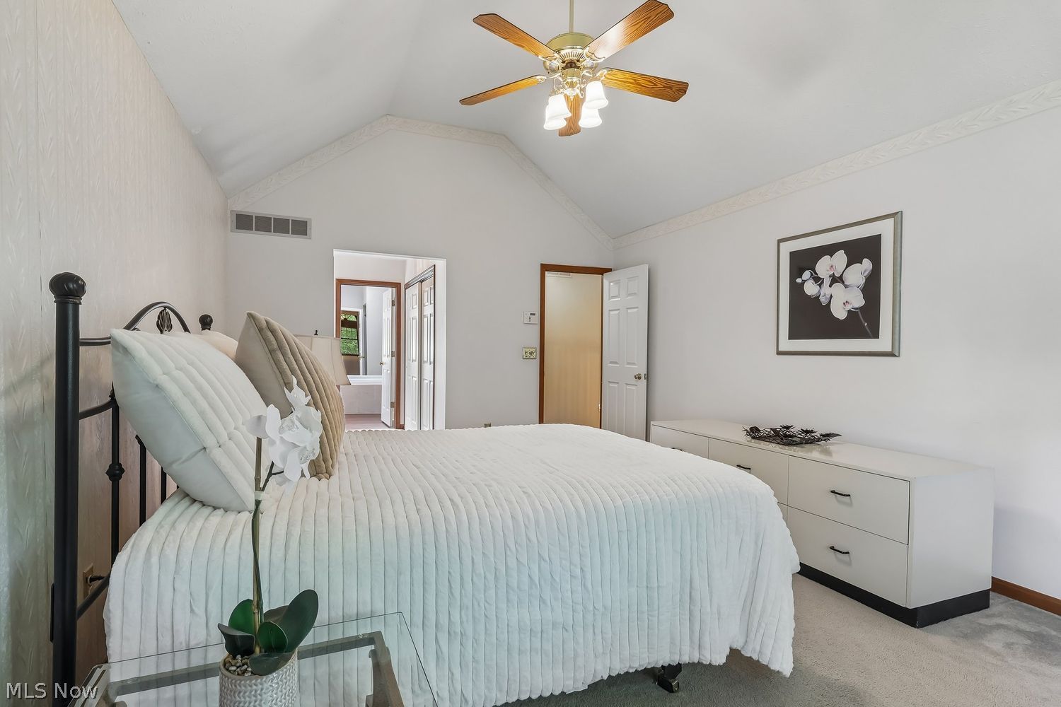 9691 River Oaks Drive North Royalton OH 44133