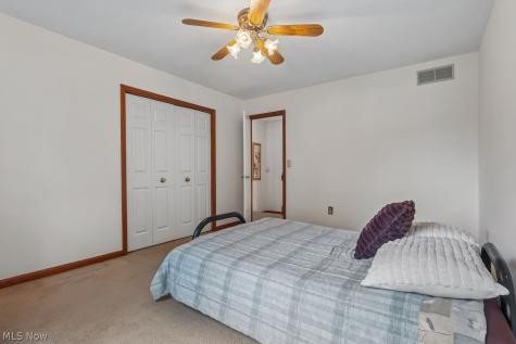 9691 River Oaks Drive North Royalton OH 44133